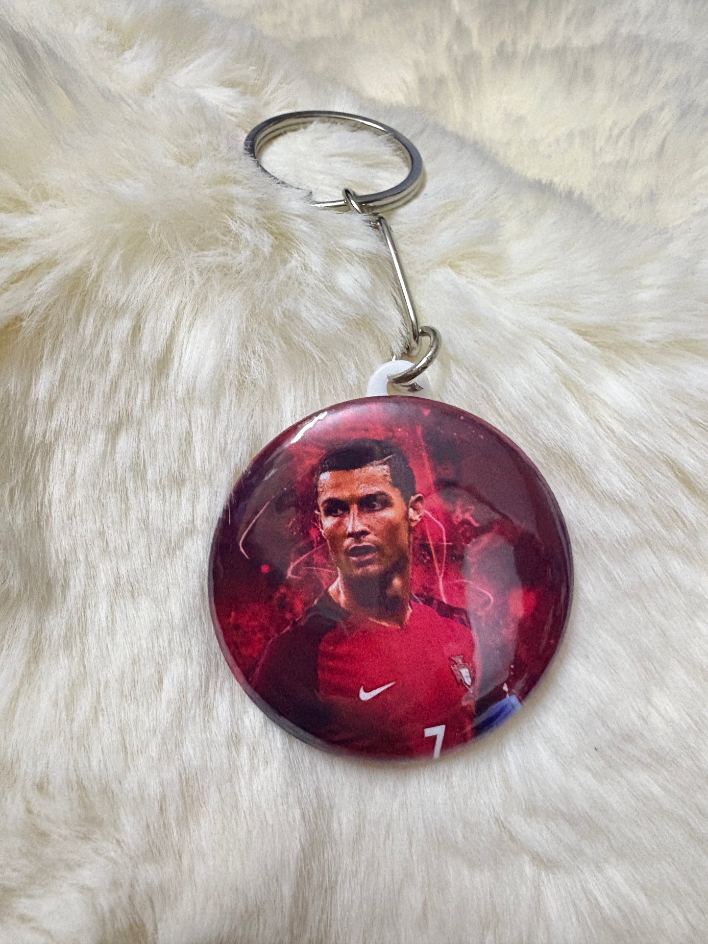 CR7 Ronaldo Keychain – Classic Button (44mm)