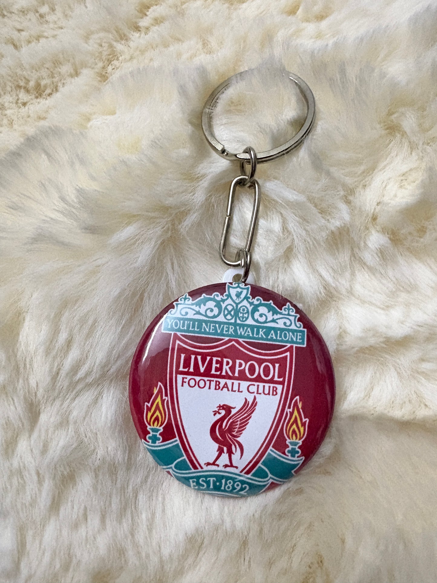 Liverpool FC Keychain – Classic Button (44mm)